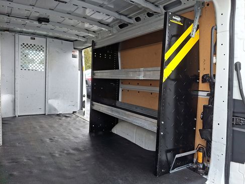 Used 2021 Nissan NV 2500 SV image 10