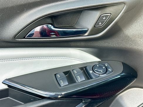 Certified 2025 Chevrolet Trax LT w/ Driver Confidence Package image 17