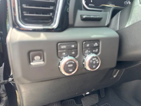 Used 2025 GMC Sierra 2500 Denali Ultimate AWD/4WD image 19