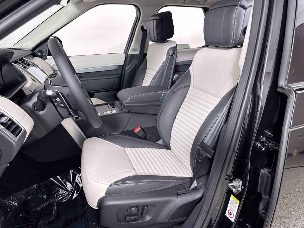 New 2026 Land Rover Discovery Dynamic SE AWD/4WD image 11
