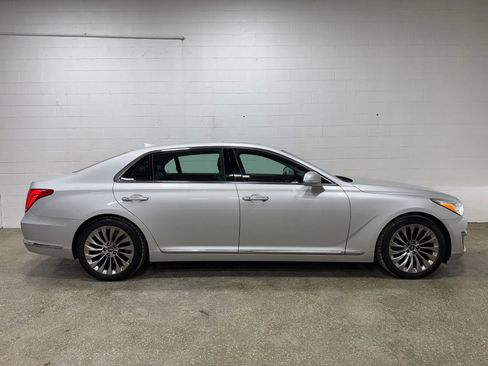 Used 2017 Genesis G90 3.3T Premium image 8