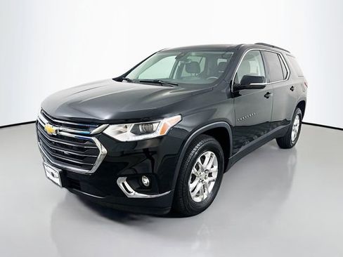 Used 2020 Chevrolet Traverse LT w/ Driver Confidence II Package AWD/4WD image 1