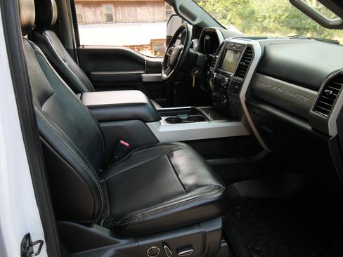Used 2019 Ford F350 Lariat w/ Lariat Value Package AWD/4WD image 39