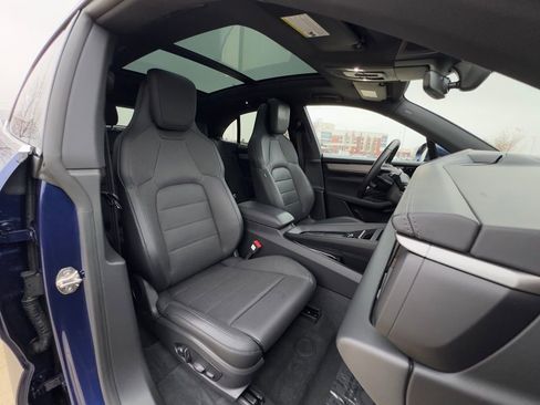 Used 2024 Porsche Macan 4 Electric AWD/4WD image 21