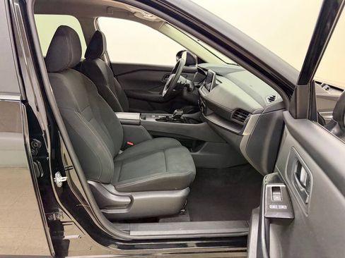 Used 2024 Nissan Rogue S FWD image 10