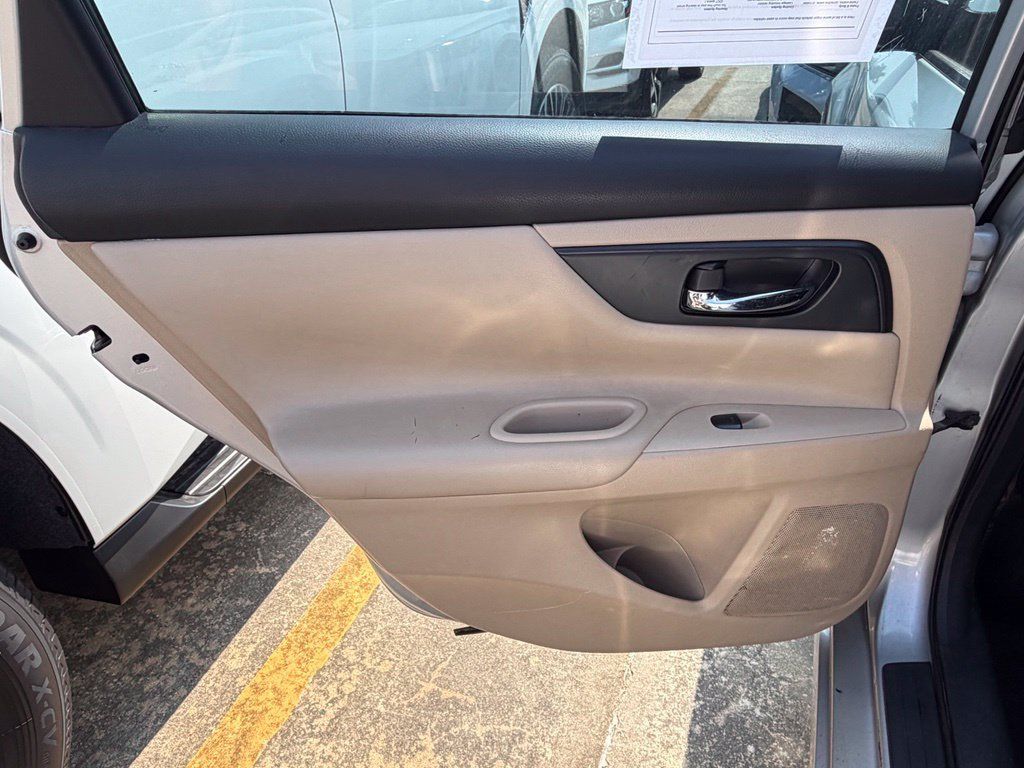 Used 2016 Nissan Altima 2.5 S w/ Power Driver Seat Package FWD image 9