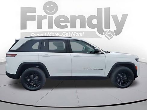 New 2026 Jeep Grand Cherokee Altitude AWD/4WD image 6
