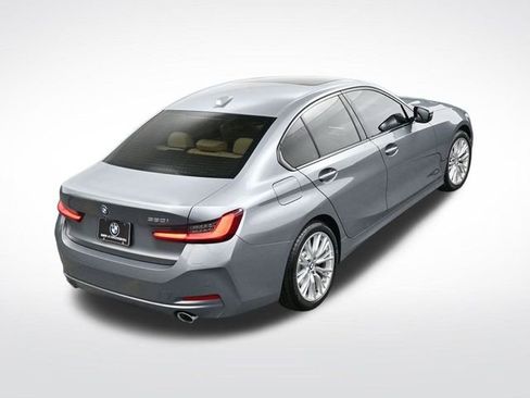 Used 2023 BMW 330i Sedan w/ Driving Assistance Package image 25