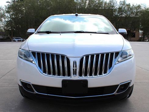 Used 2014 Lincoln MKX FWD w/ Equipment Group 101A image 5