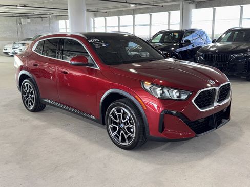 Certified 2025 BMW X2 xDrive28i w/ Premium Package image 2