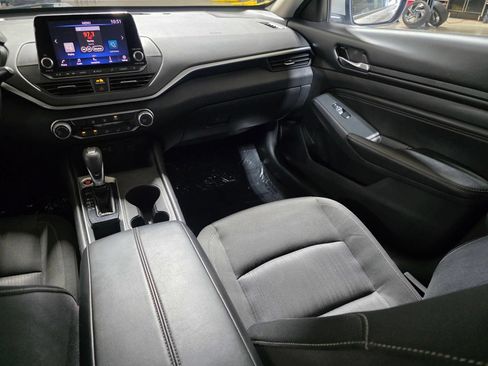 Used 2019 Nissan Altima 2.5 S FWD image 17