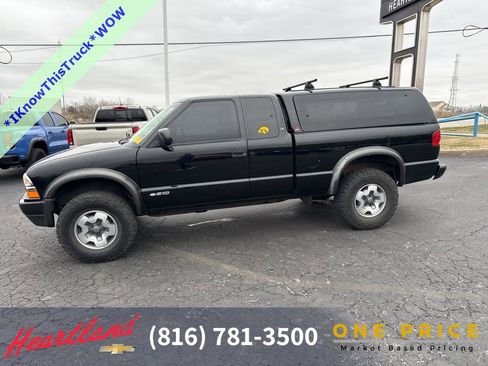 Used 2000 Chevrolet S10 Pickup LS w/ Preferred Equipment Group image 26