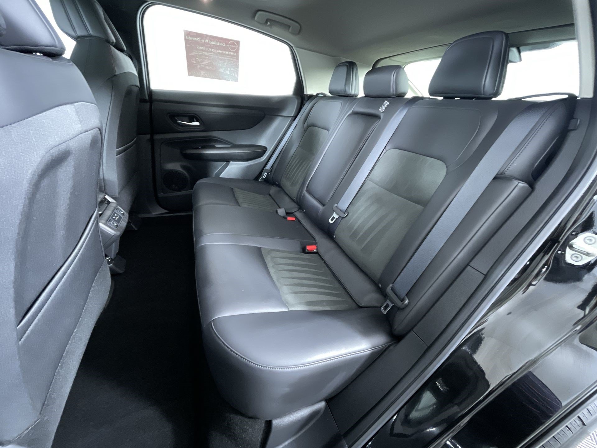 Certified 2024 Nissan Ariya AWD image 22
