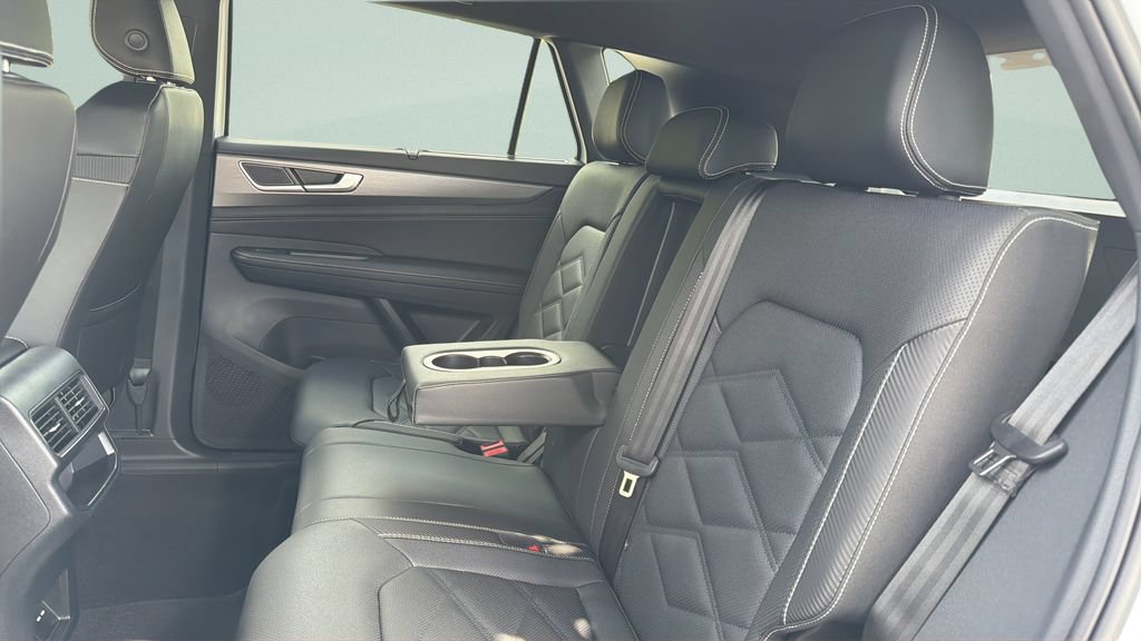 New 2026 Volkswagen Atlas Cross Sport SE FWD image 33