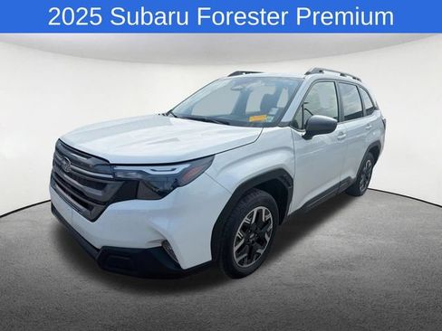 Used 2025 Subaru Forester Premium AWD/4WD image 1