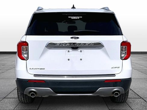 Used 2023 Ford Explorer Limited image 4