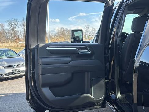 Used 2025 Chevrolet Silverado 3500 LTZ image 28