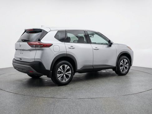 Used 2025 Nissan Rogue SV FWD image 9
