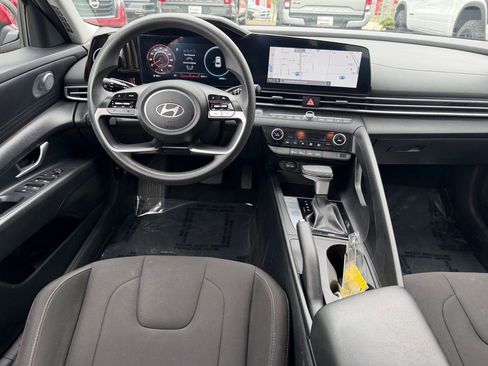 Used 2024 Hyundai Elantra SEL FWD image 14