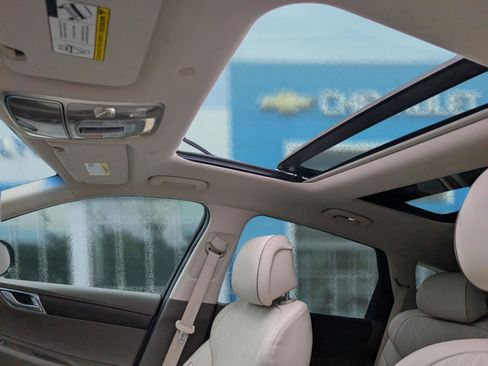 Used 2023 Genesis GV80 2.5T w/ Prestige Package image 18