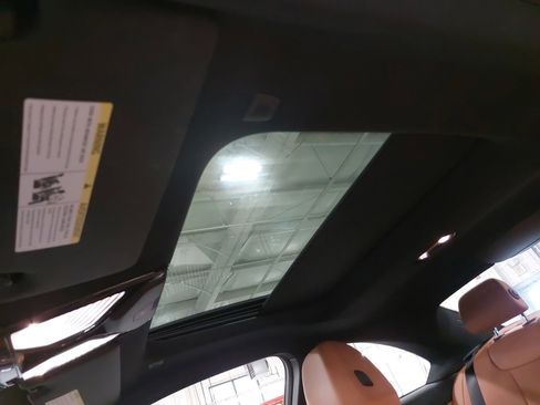 Used 2023 BMW 230i xDrive Coupe w/ Premium Package image 32