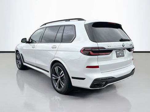 New 2026 BMW X7 M60i image 6