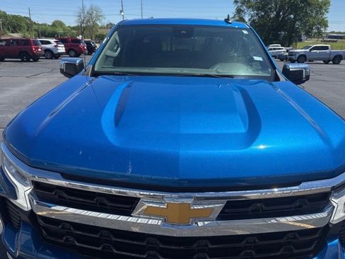 Used 2023 Chevrolet Silverado 1500 LT w/ Safety Package image 5