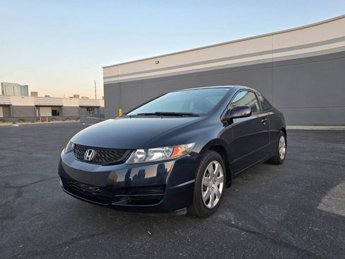Used 2010 Honda Civic LX image 1