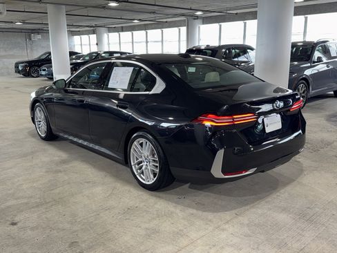 Used 2024 BMW 530i w/ Premium Package RWD image 6