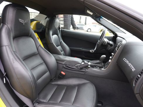 Used 2011 Chevrolet Corvette Grand Sport w/ Preferred Equipment Group image 9