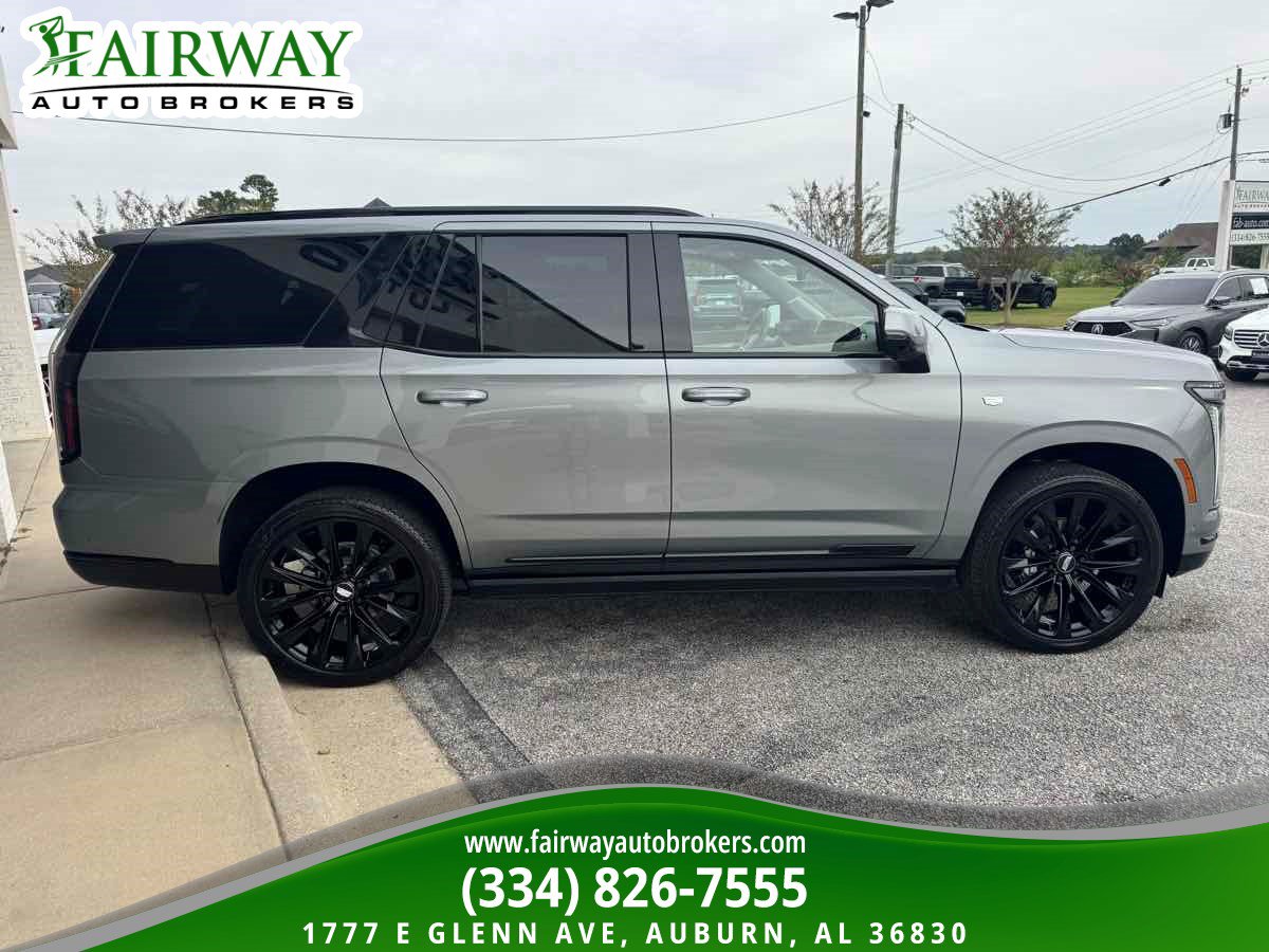 Used 2026 Cadillac Escalade Platinum Sport w/ LPO, ONYX Package AWD/4WD image 5