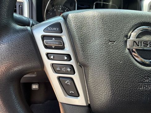 Used 2017 Nissan Titan SV AWD/4WD image 16