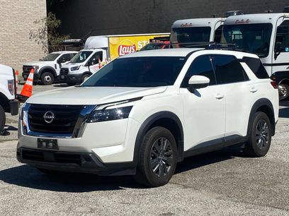 Certified 2024 Nissan Pathfinder SV
