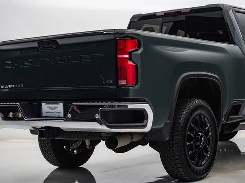 Used 2025 Chevrolet Silverado 2500 LTZ w/ LTZ Plus Package AWD/4WD image 12