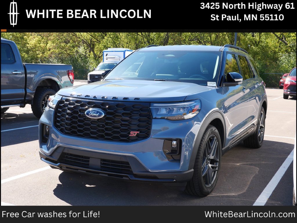 Used 2025 Ford Explorer ST AWD/4WD image 1