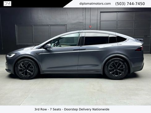 Used 2023 Tesla Model X image 4