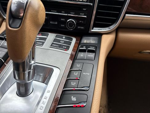 Used 2012 Porsche Panamera S image 48