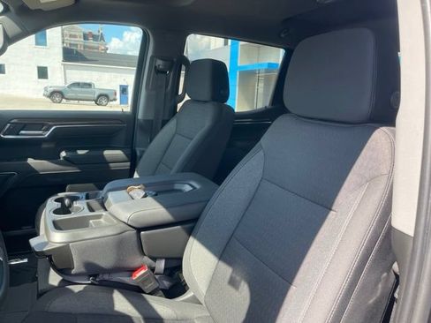 Used 2023 Chevrolet Silverado 1500 RST AWD/4WD image 15