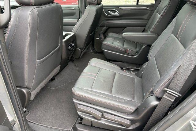 Used 2022 Chevrolet Tahoe RST w/ Luxury Package AWD/4WD image 10