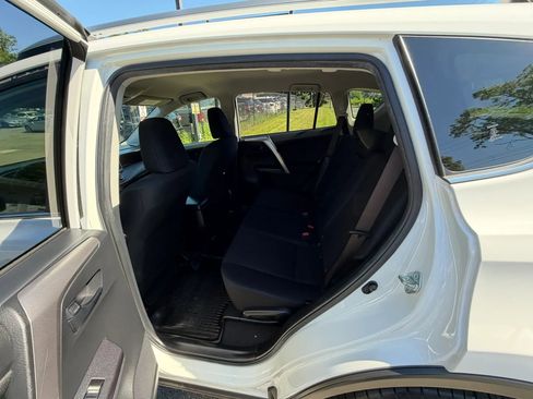 Used 2017 Toyota RAV4 LE w/ All Weather Liner Package AWD/4WD image 19
