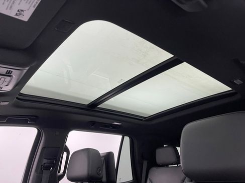 Used 2021 Chevrolet Tahoe LT w/ Rear Media and Nav Package AWD/4WD image 5