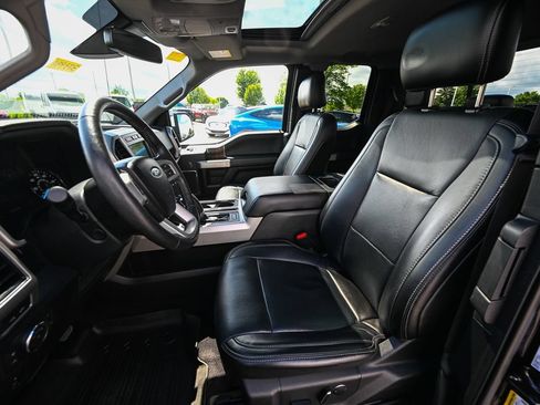Used 2017 Ford F150 Lariat w/ Equipment Group 502A Luxury AWD/4WD image 19