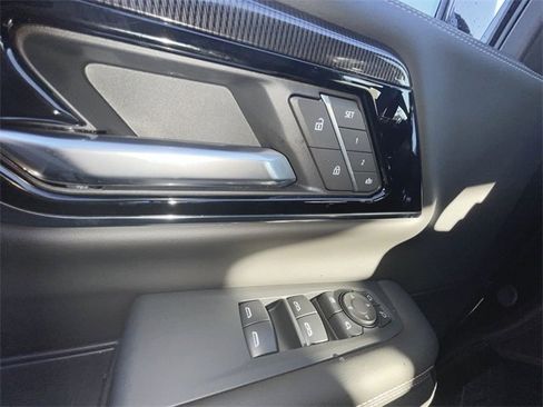 New 2026 GMC Yukon XL Elevation image 23