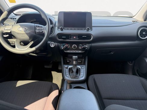 Used 2023 Hyundai Kona SEL FWD image 3