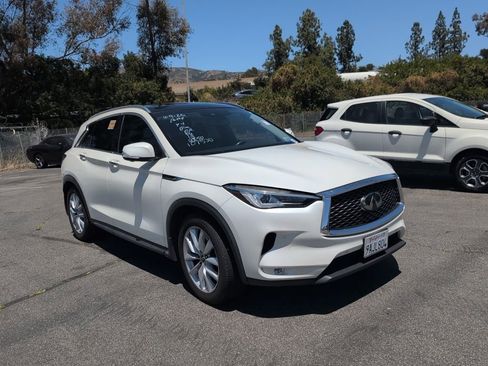 Used 2019 INFINITI QX50 Essential w/ Premium Audio Package FWD image 3