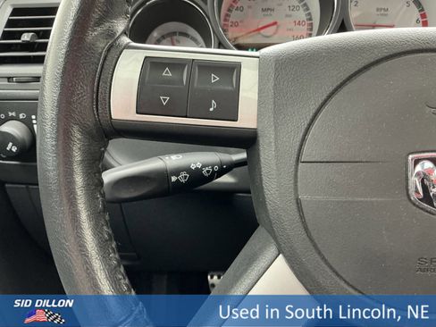 Used 2010 Dodge Challenger R/T image 8