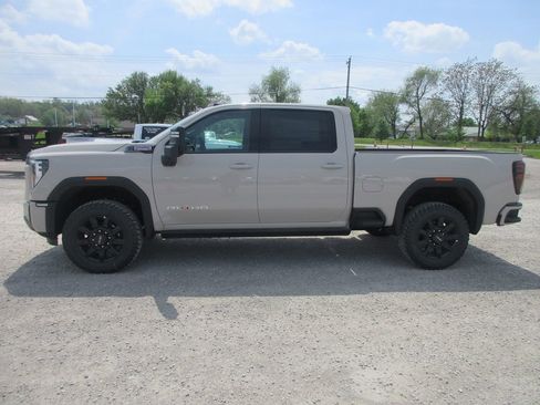 New 2026 GMC Sierra 2500 AT4 w/ AT4 Premium Plus Package AWD/4WD image 10