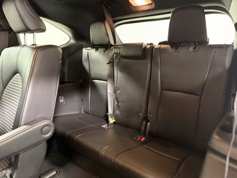 Used 2023 Toyota Highlander XSE image 22
