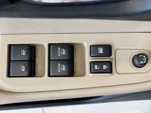 Used 2018 Subaru Outback 2.5i Premium AWD/4WD image 16