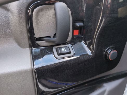 Used 2024 Chevrolet Express 2500 Extended image 16